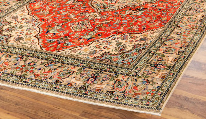 Restored rug border after repair service
