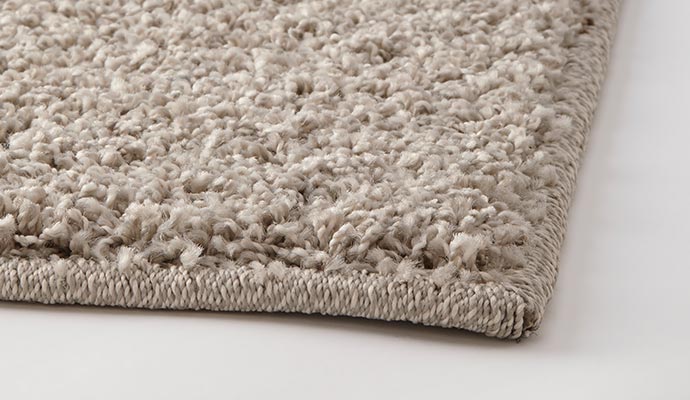 Protected rug edge