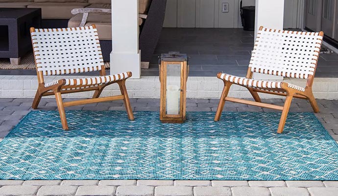 Outdoor patio rug set